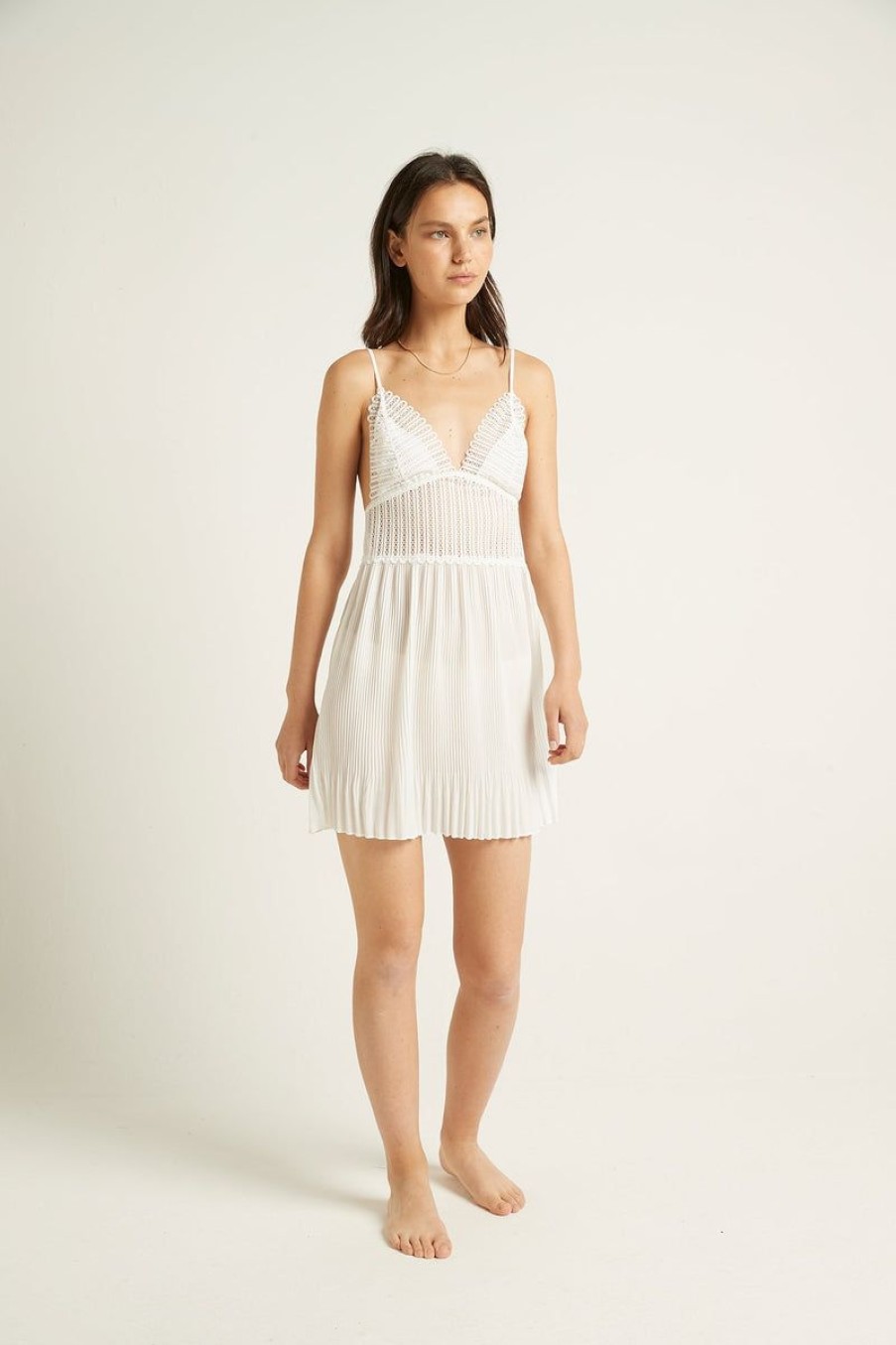 Sleepwear GINIA | Ivory Isabella Pleated Chemise